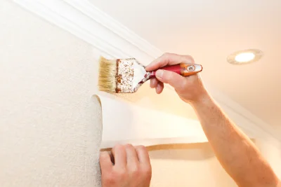 Pose de papier peint à Crestet — revêtements muraux et toiles de verre